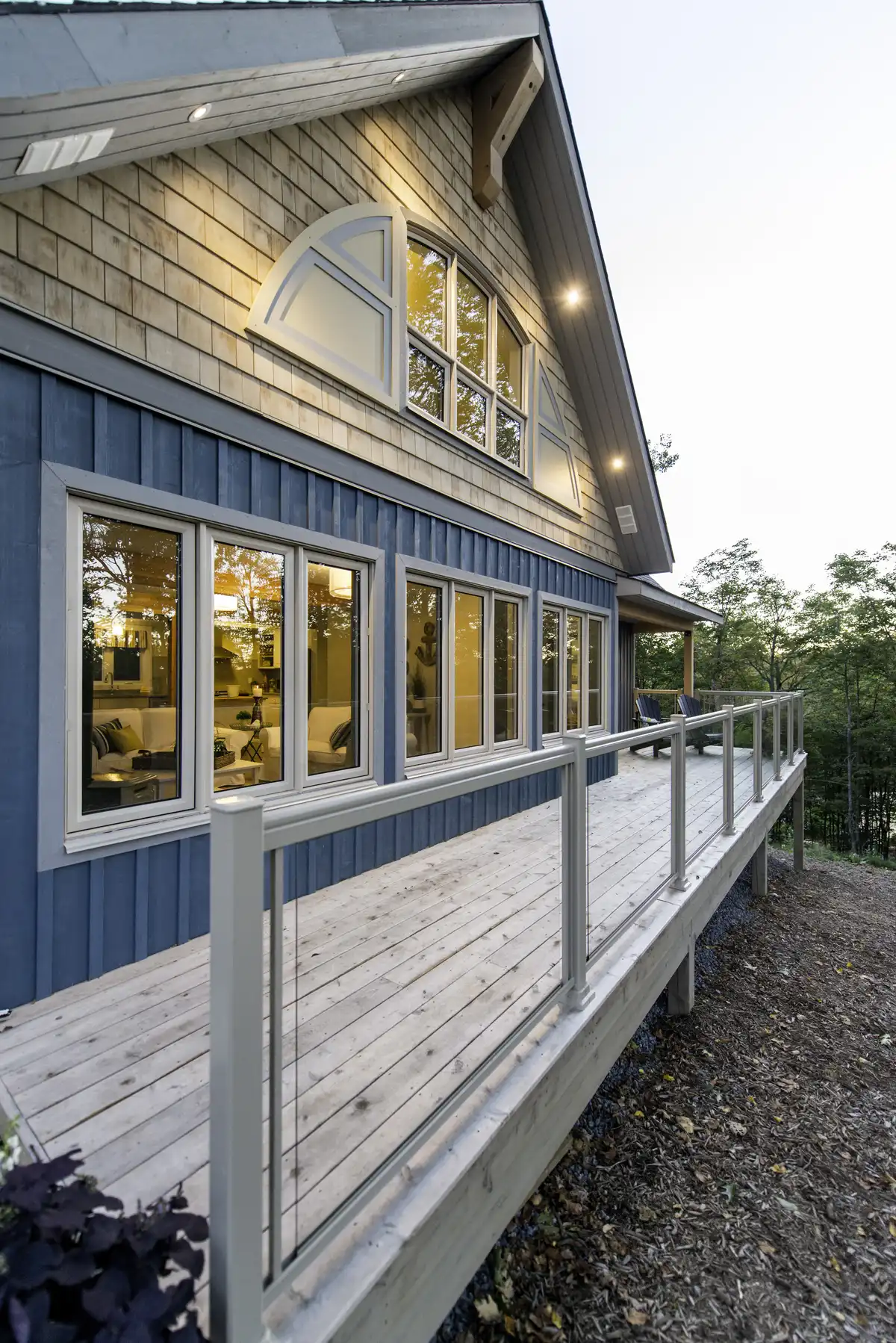 Myrtle Beach Aluminum Railing with Glass