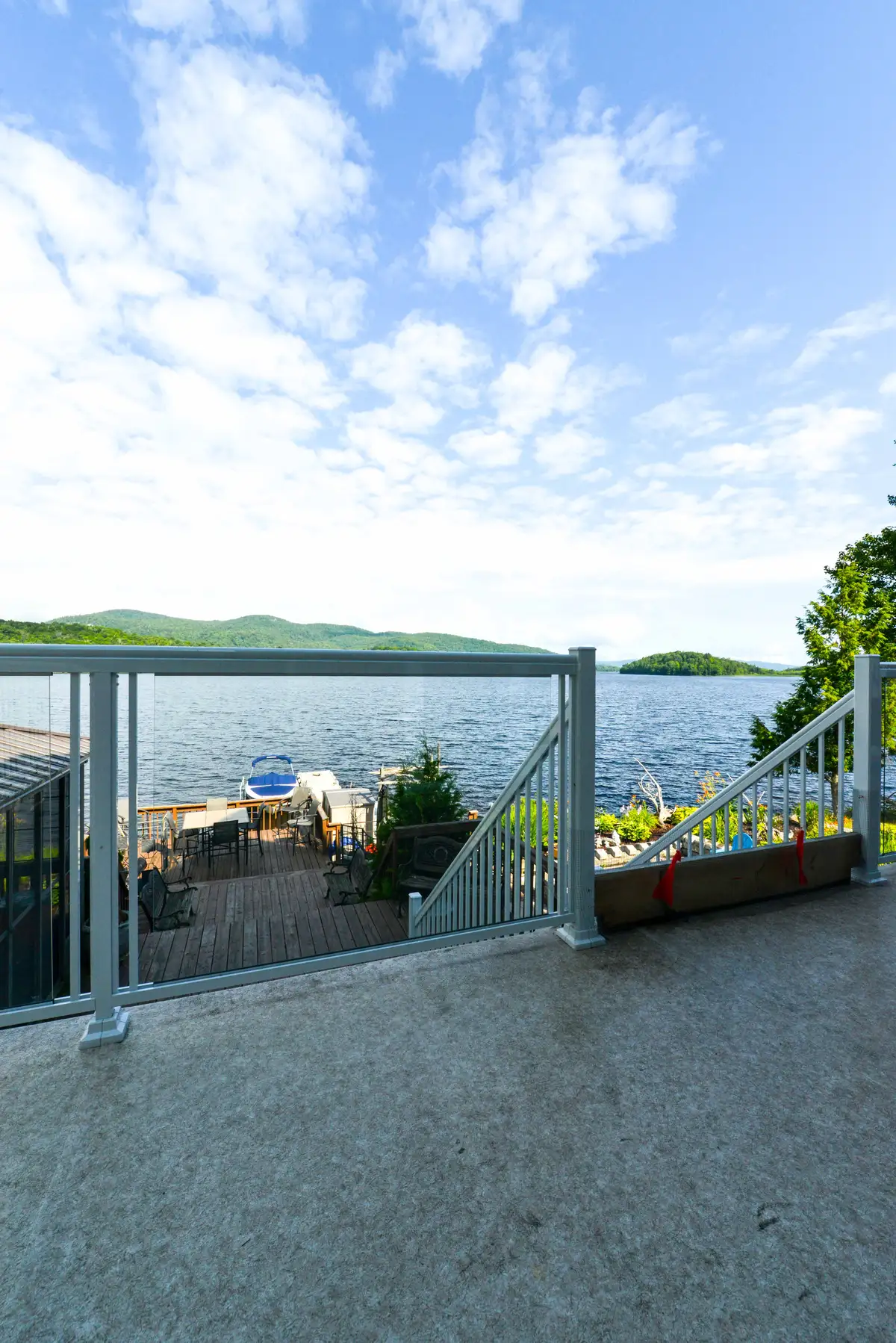 Myrtle Beach Aluminum Railing with Glass