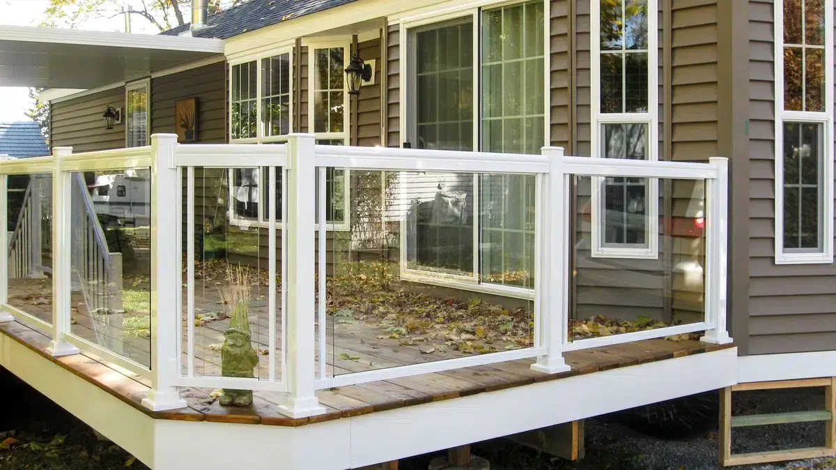 Myrtle Beach Aluminum Railing with Glass