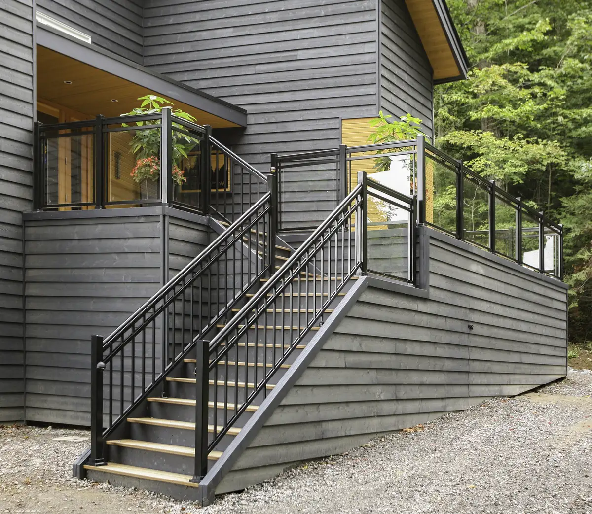 Myrtle Beach Aluminum Railing with Glass